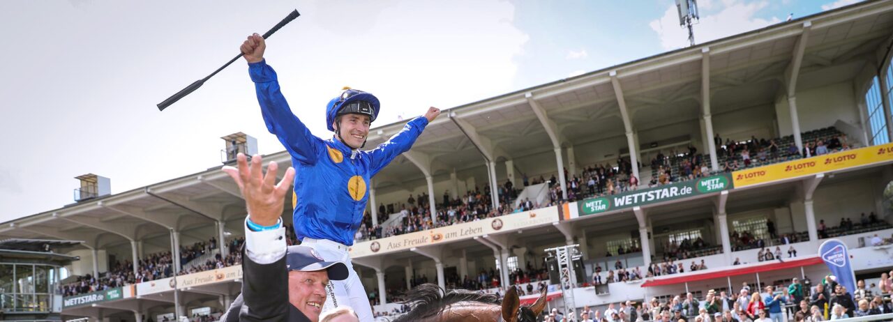 Fantastic Moon siegt unter Rene Piechulek im IDEE 154. Deutsches Derby, Gr.1